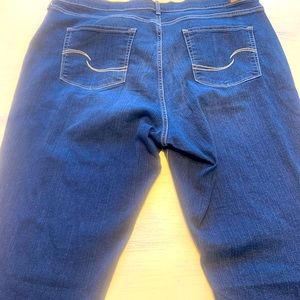 Levi-Strauss plus size curvy straight jeans sz22